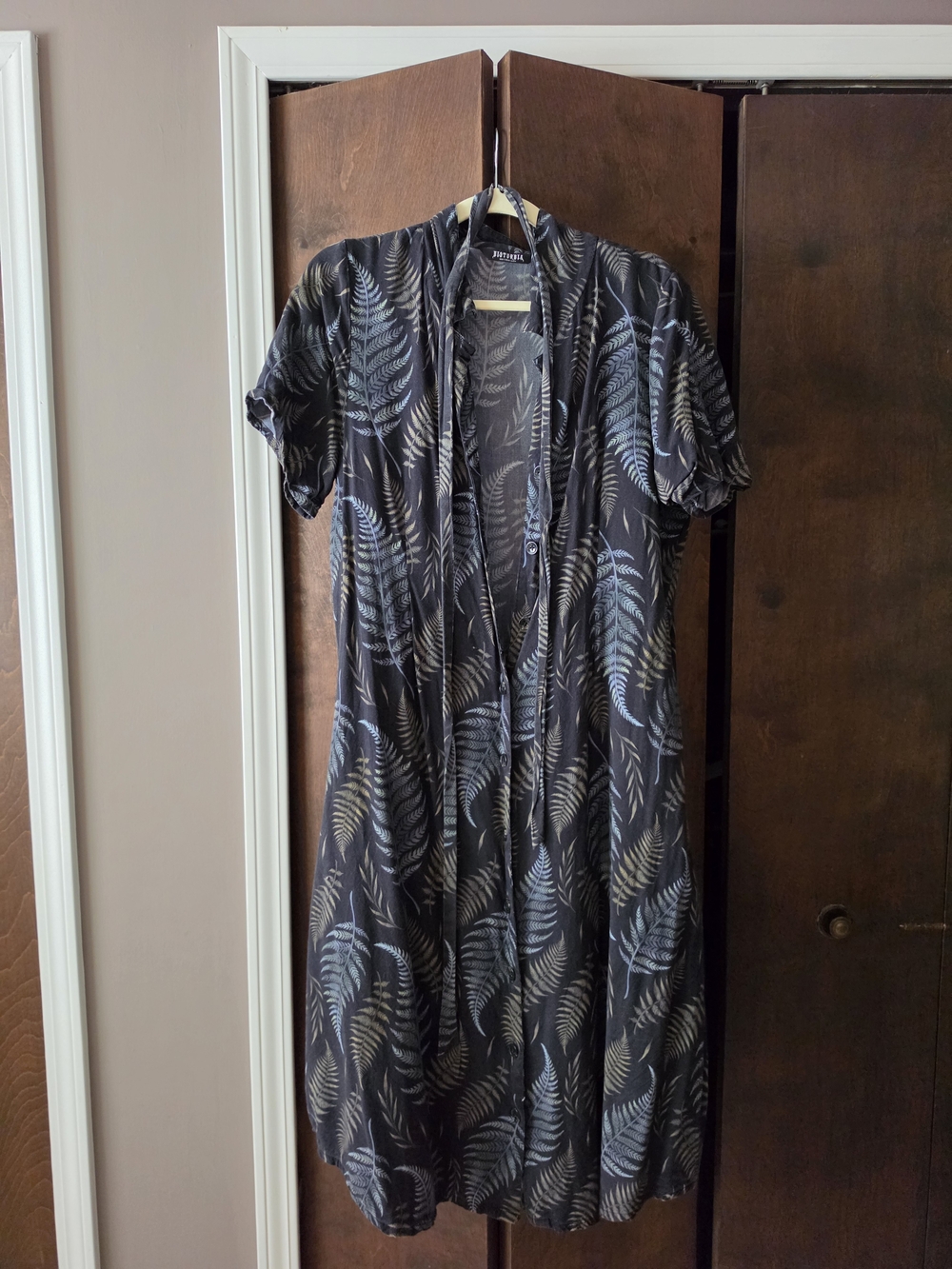 Disturbia Black Fern-Print Short Sleeve Shirt Dress